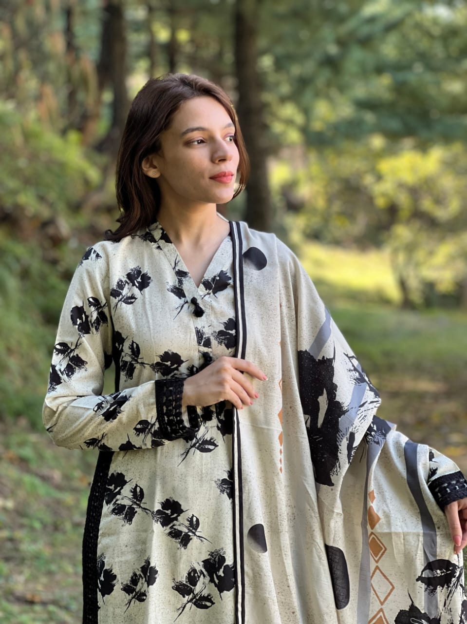 Floral Print Kurta Pant and Dupatta Set with Embroidery Work