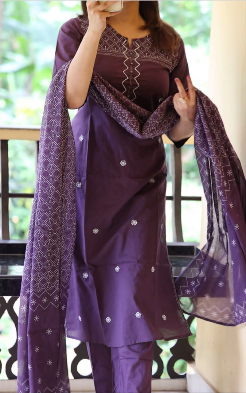 Beautiful Cotton Fabric Kurti Pant With Malmal Dupatta(Blue)