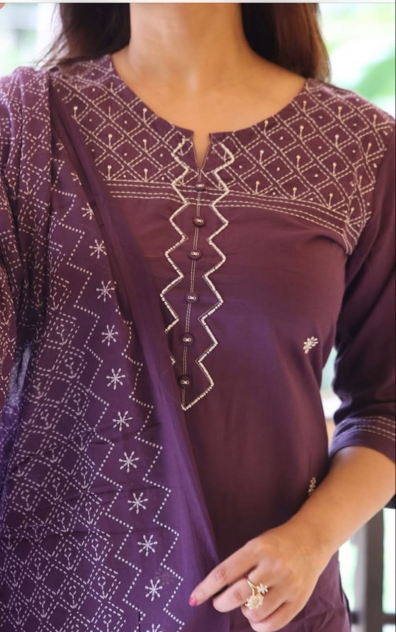 Beautiful Cotton Fabric Kurti Pant With Malmal Dupatta(Blue)